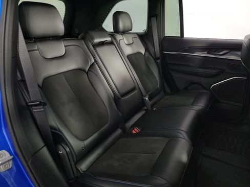 Used 2023 Jeep Grand Cherokee Trailhawk AWD/4WD image 16