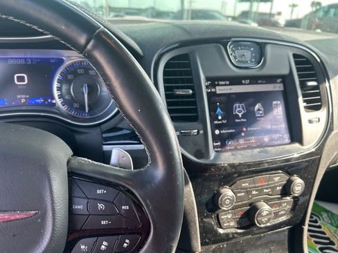 Used 2022 Chrysler 300 S w/ Comfort Group image 13