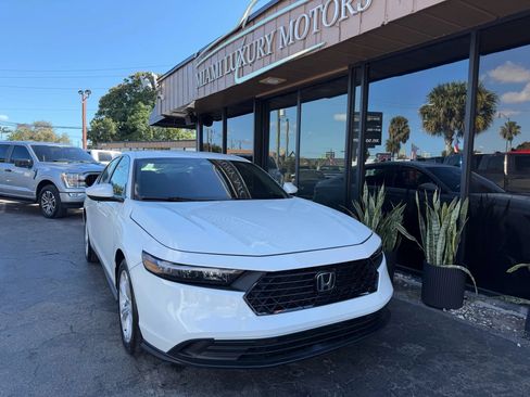 Used 2023 Honda Accord LX image 4