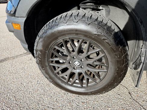 Used 2021 Ford Bronco Sport Outer Banks w/ Outer Banks Package image 38