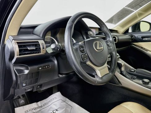 Used 2015 Lexus IS 250 AWD w/ Navigation System Package image 9