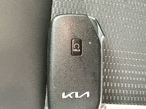 Used 2023 Kia Niro Wind w/ Wind Preserve Package FWD image 18