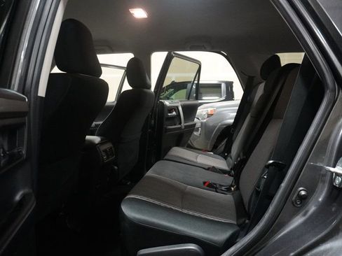 Used 2016 Toyota 4Runner SR5 image 8