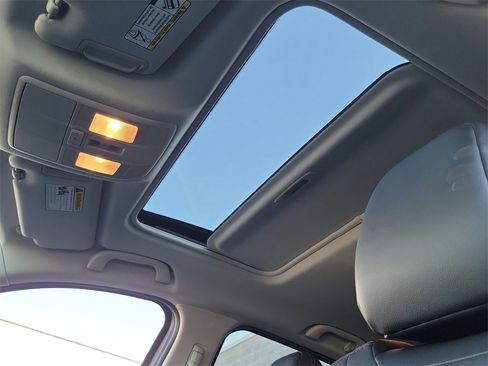 Used 2023 MAZDA CX-5 Carbon Edition image 17