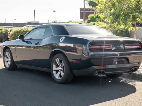 Used 2016 Dodge Challenger SXT RWD image 3
