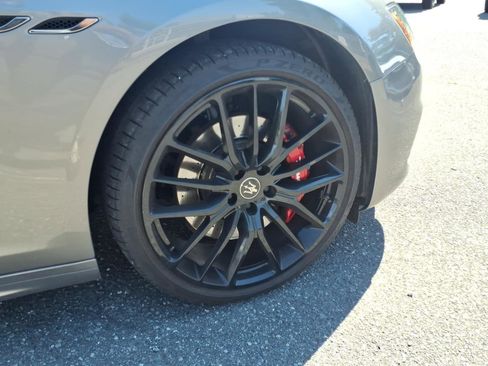 Used 2022 Maserati Ghibli Modena RWD image 13