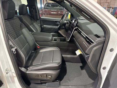 New 2025 GMC Sierra EV Denali image 38