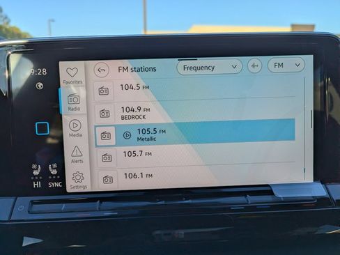 New 2026 Volkswagen Atlas Cross Sport SE image 16