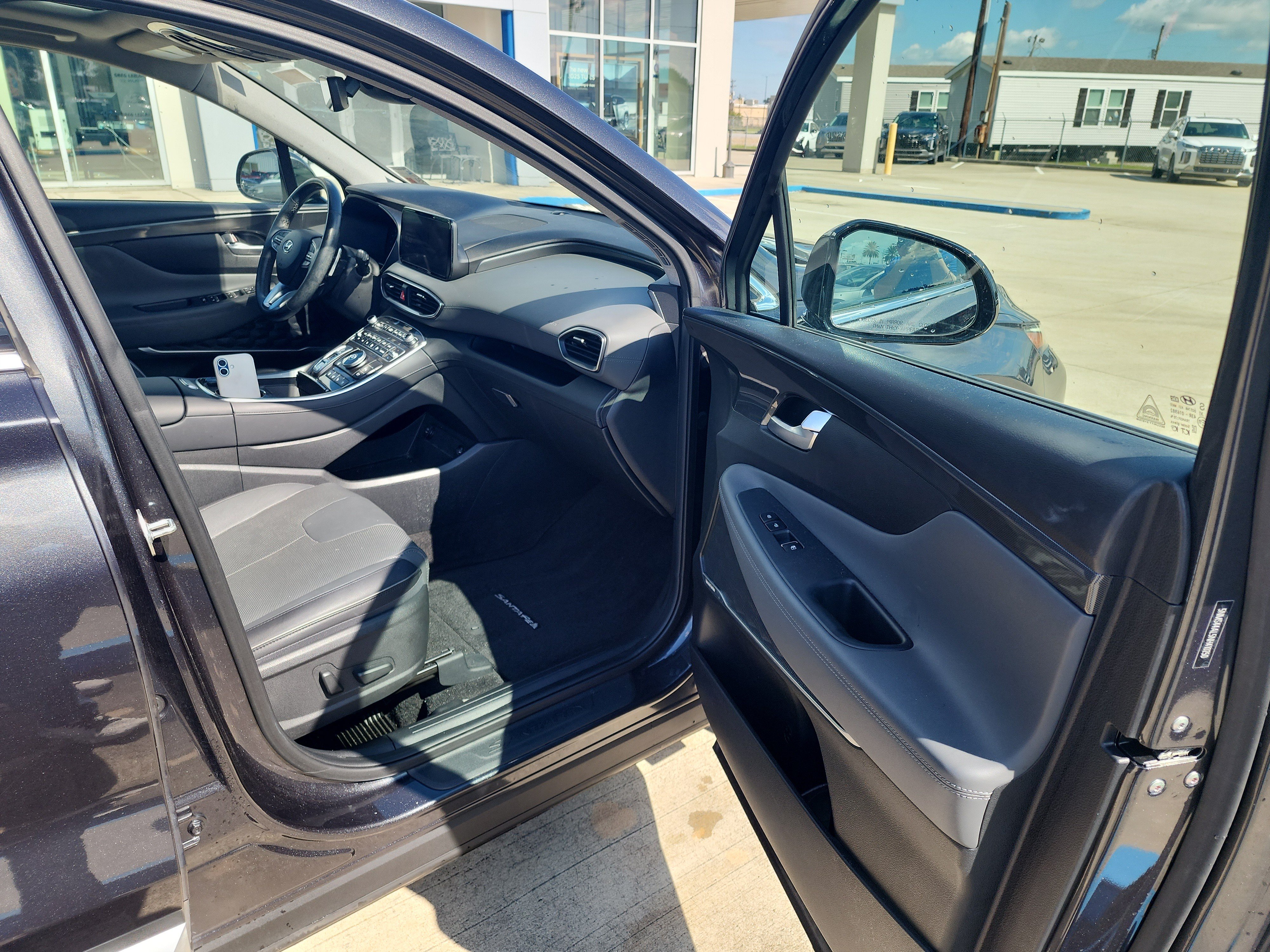 Used 2022 Hyundai Santa Fe Limited FWD image 11
