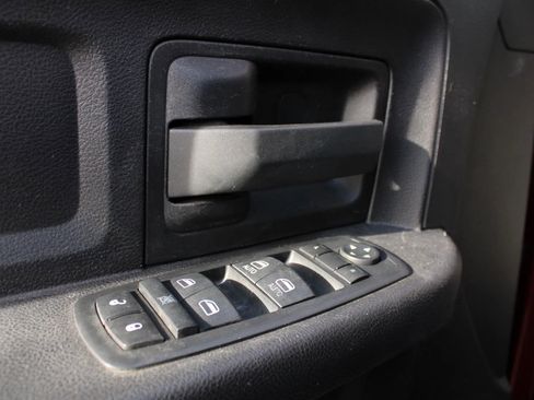 Used 2016 RAM 3500 Tradesman w/ Chrome Appearance Group image 16