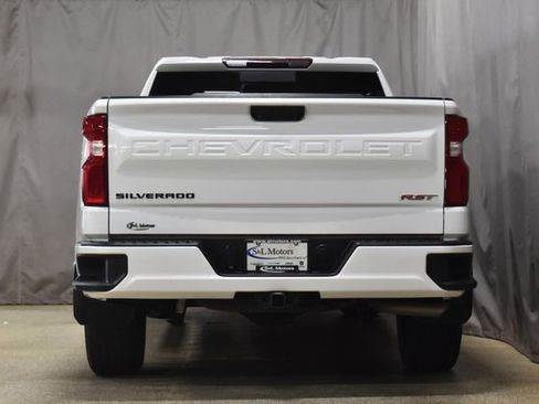 Used 2022 Chevrolet Silverado 1500 RST w/ Convenience Package II AWD/4WD image 9