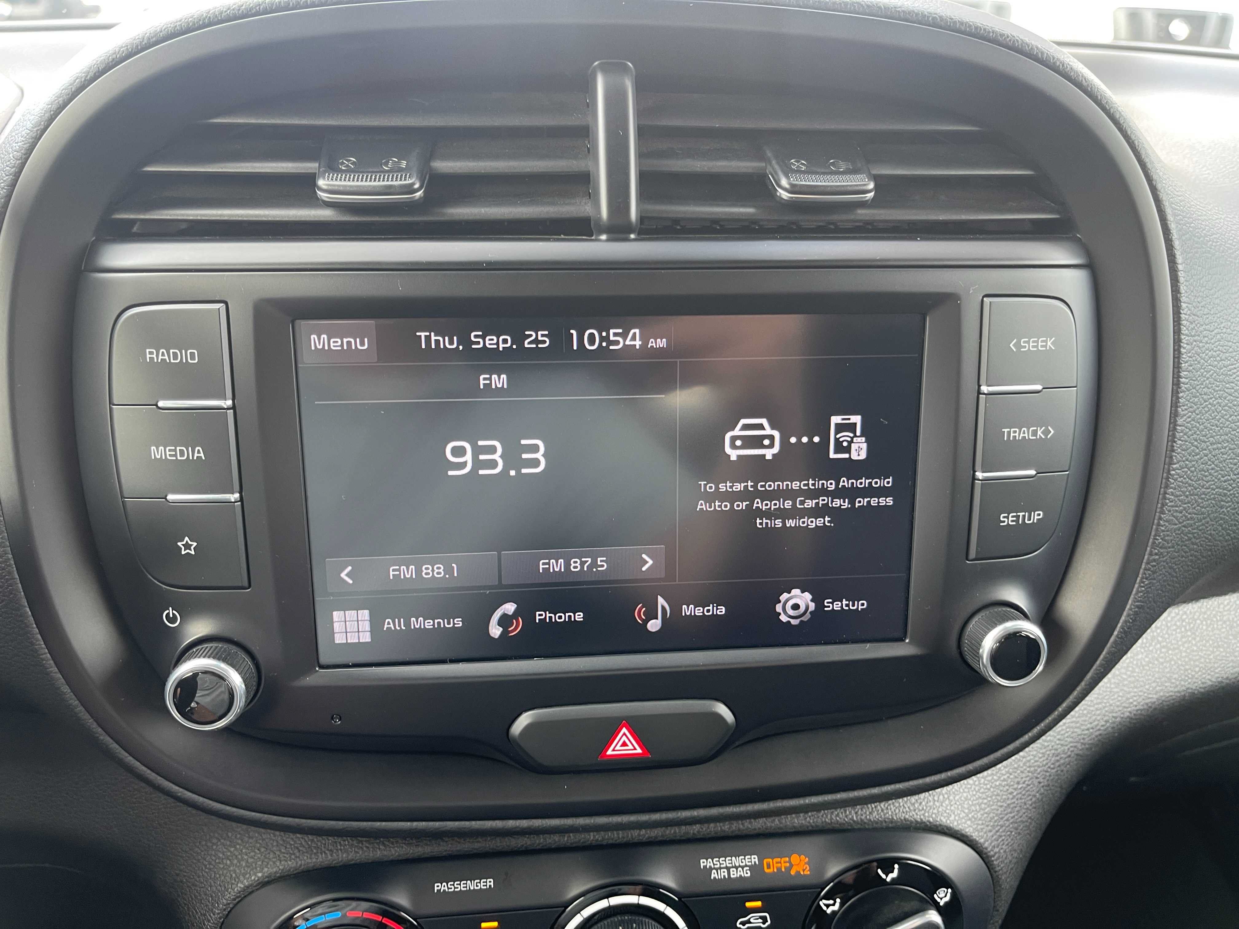 Used 2023 Kia Soul LX w/ LX Technology Package FWD image 22