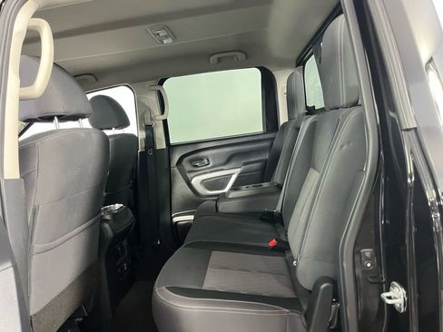 Used 2024 Nissan Titan SV w/ SV Convenience Package image 20