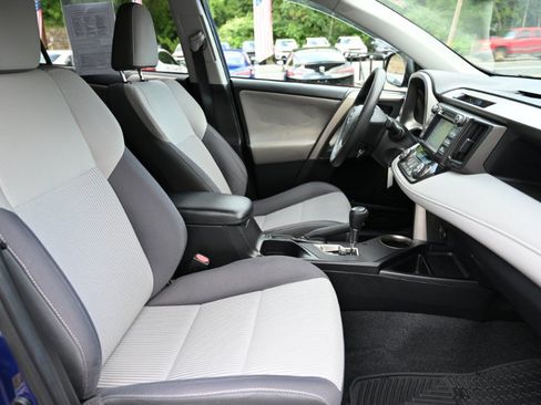 Used 2015 Toyota RAV4 XLE AWD/4WD image 19