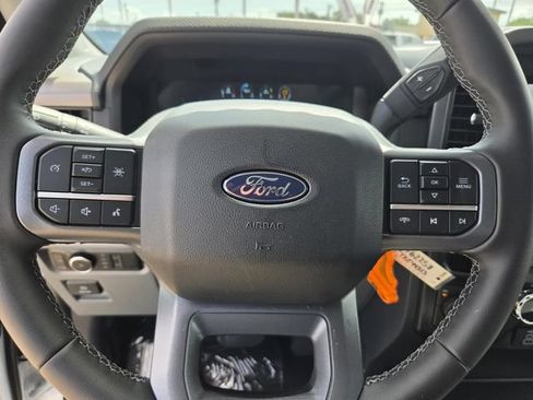 New 2026 Ford F150 XLT w/ XLT Chrome Appearance Package AWD/4WD image 4