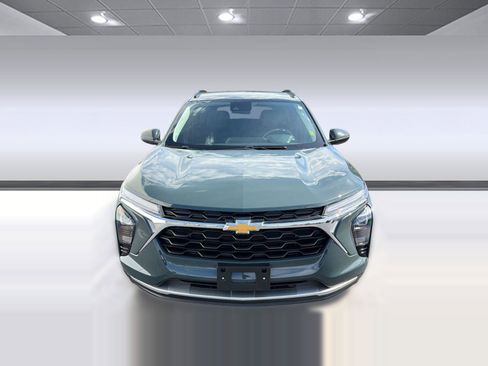 Used 2025 Chevrolet Trax LT image 5