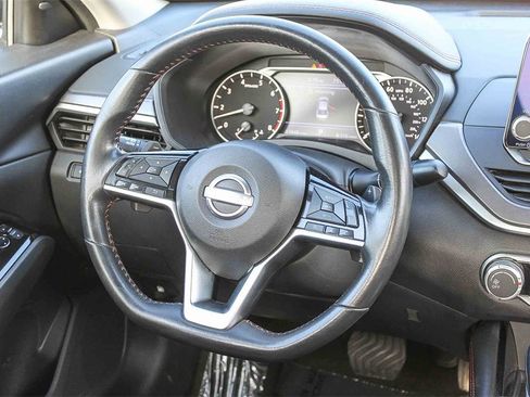 Used 2023 Nissan Altima 2.5 SR image 19