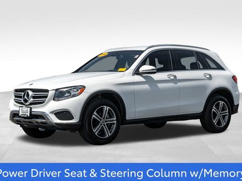 Used 2019 Mercedes-Benz GLC 300 4MATIC w/ Premium Package image 3