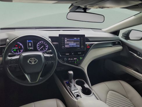 Used 2024 Toyota Camry SE image 19