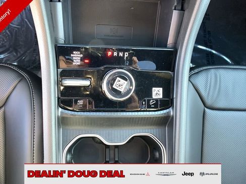 New 2025 Jeep Grand Cherokee Limited 4xe w/ Luxury Tech Group II image 24