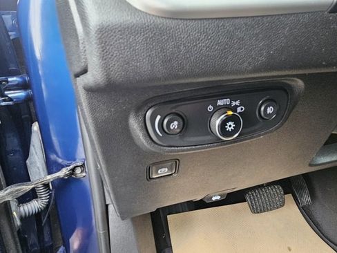 Certified 2022 GMC Terrain SLT w/ LPO, Floor Liner Package image 25