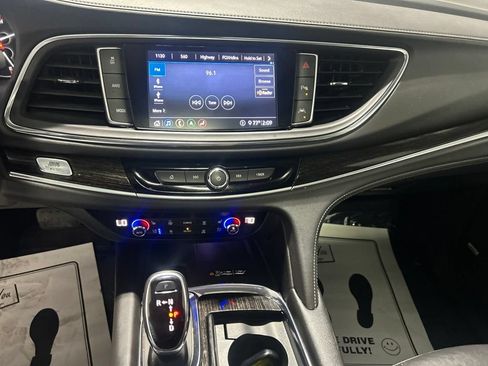 Used 2021 Buick Enclave Avenir w/ Avenir Technology Package AWD/4WD image 24