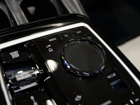 New 2026 BMW 760i xDrive w/ Executive Package image 24