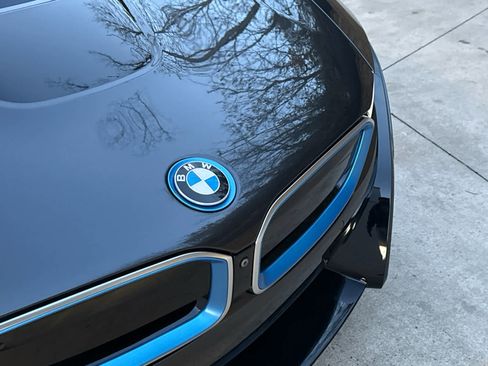 Used 2015 BMW i8 image 3
