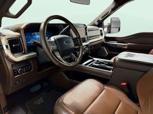 Used 2025 Ford F250 King Ranch w/ Chrome Package image 8