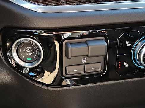 New 2026 GMC Sierra 1500 Elevation w/ Elevation Premium Package AWD/4WD image 19