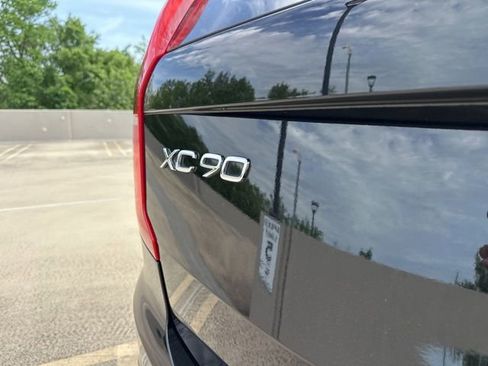 Certified 2023 Volvo XC90 B6 Ultimate AWD/4WD image 37
