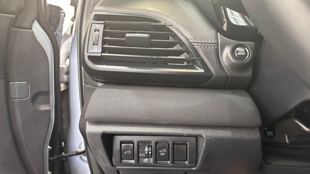 Used 2023 Subaru Outback Premium AWD/4WD image 41