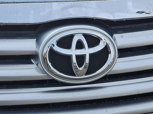 Used 2011 Toyota Avalon Limited FWD image 6