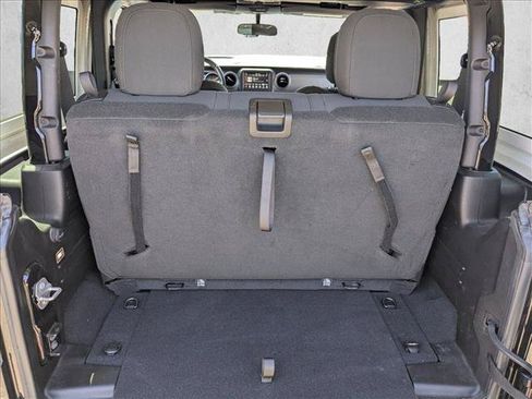 Used 2022 Jeep Wrangler Sport AWD/4WD image 6