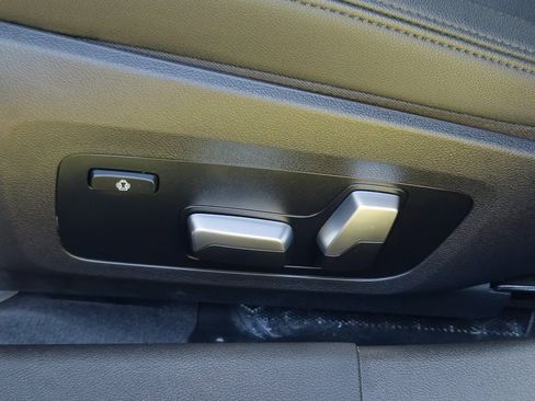 Used 2020 BMW 330i Sedan image 11