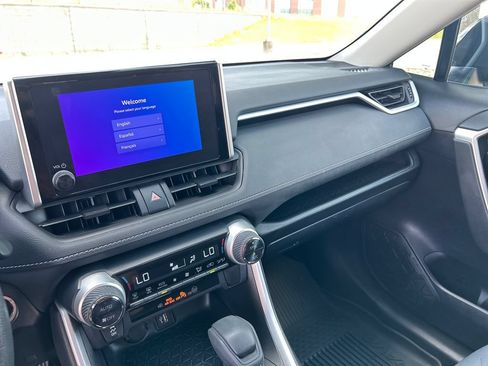 Certified 2025 Toyota RAV4 XLE w/ Convenience Package AWD/4WD image 17