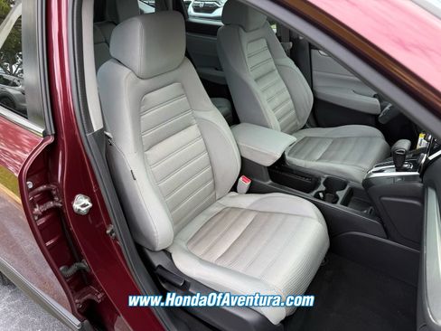 Used 2018 Honda CR-V LX image 9