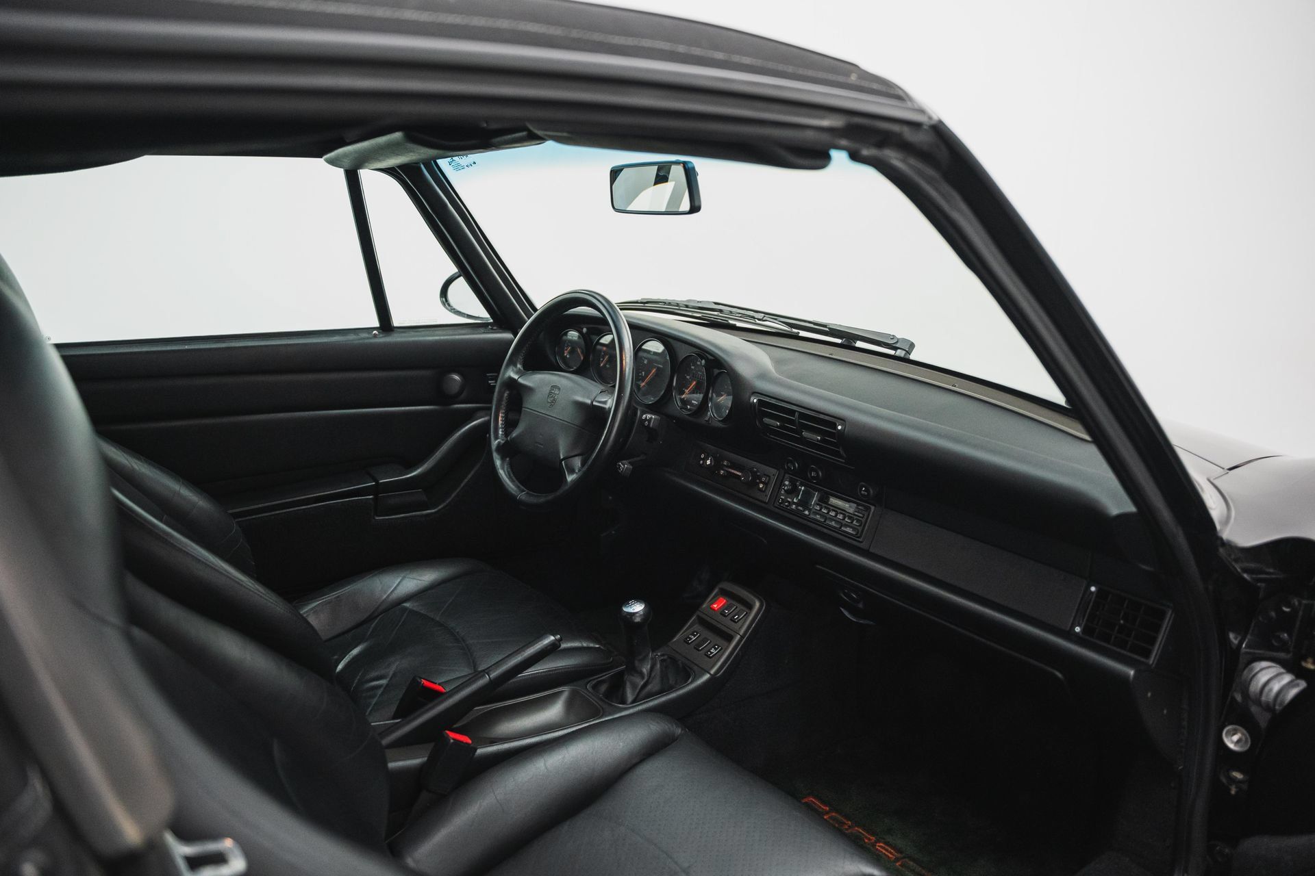 Used 1995 Porsche 911 Carrera RWD image 61