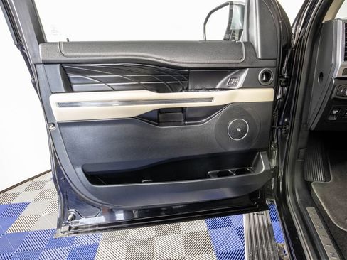 Used 2019 Ford Expedition Platinum RWD image 15