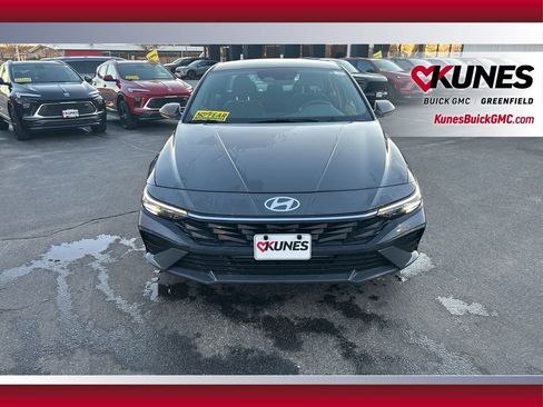Used 2024 Hyundai Elantra SEL image 10