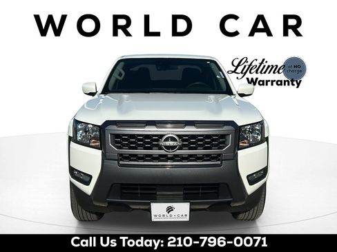 Used 2025 Nissan Frontier SV w/ SV Convenience Package RWD image 8