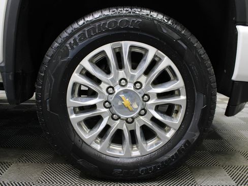 Used 2023 Chevrolet Silverado 2500 High Country AWD/4WD image 10