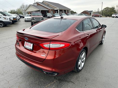 Used 2014 Ford Fusion SE image 4