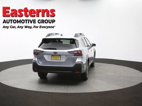 Used 2025 Subaru Outback Premium AWD/4WD image 32
