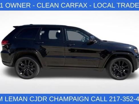 Used 2017 Jeep Grand Cherokee Altitude image 3