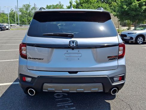 Used 2024 Honda Passport TrailSport image 5