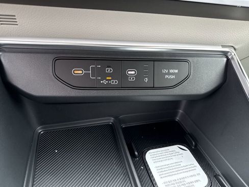 New 2026 Kia Carnival EX FWD image 35