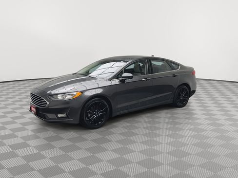 Used 2019 Ford Fusion SE w/ Equipment Group 151A image 33