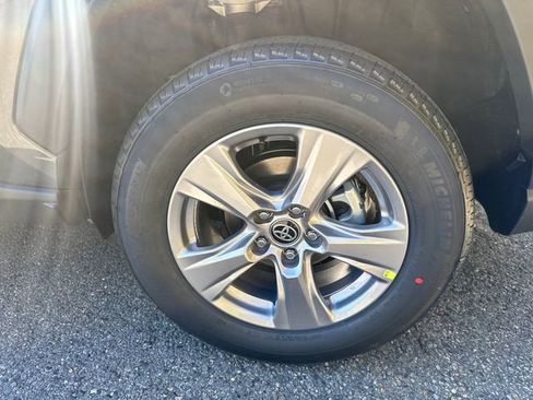 New 2025 Toyota RAV4 XLE image 15