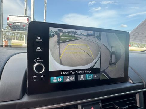 Certified 2025 Honda Pilot Elite image 18